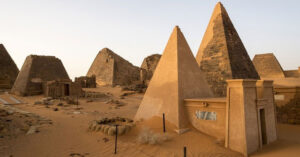 Top 5 kim tự tháp bí ẩn bậc nhất thế giới: Bất ngờ khi kim tự tháp Ai Cập không có “suất”!