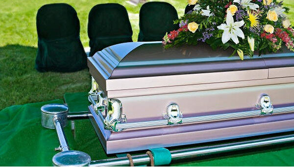 Nhiễm “hơi lạnh” đám ma sẽ dễ mang bệnh?