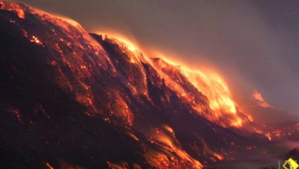 Thị trấn “hỏa ngục” cháy suốt hơn 60 năm