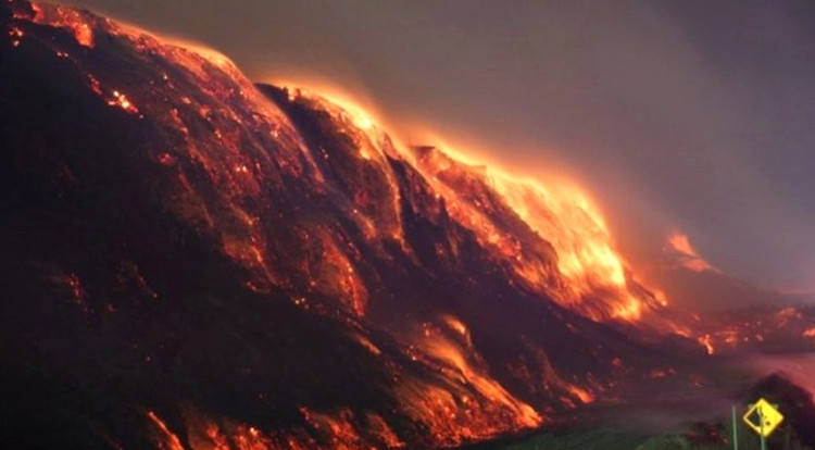 Ngọn lửa ở thị trấn Centralia đã cháy suốt 50 năm qua.