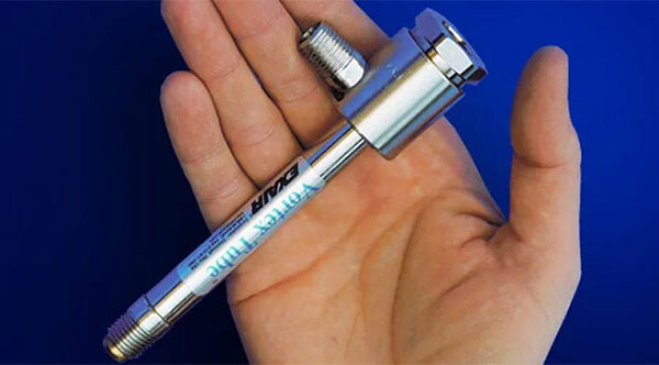 Chiếc ống “quỷ dị” trăm tuổi: 1 đầu phun lạnh, 1 đầu nóng rát