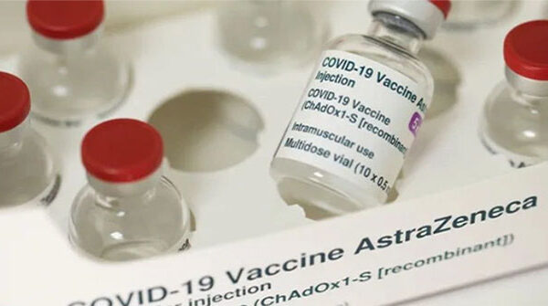 Tìm thấy lý do khiến vắc xin AstraZeneca gây cục máu đông