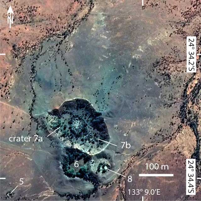 henbury-crater Henbury Crater được tạo thành bởi nhiều miệng hố sơ cấp và thứ cấp lớn nhỏ khác nhau
