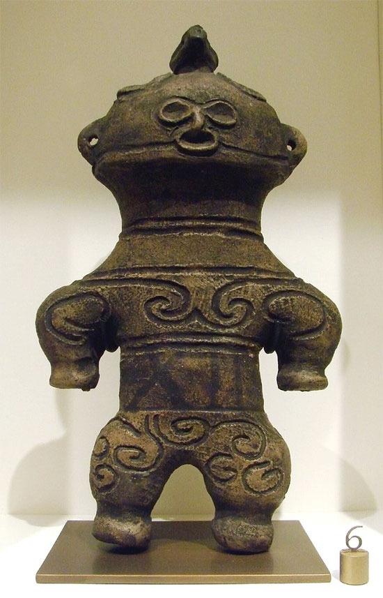 dogu-2 Dogū chỉ được tạo ra trong thời kỳ Jōmon